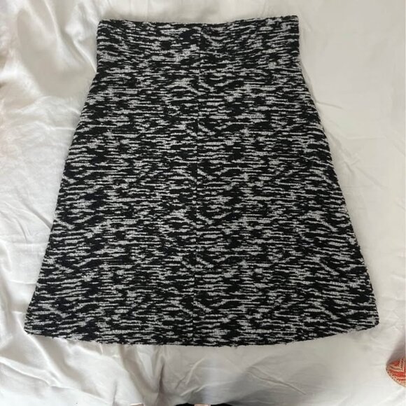 Beautiful Just Cavalli black and white wool skirt, size 38 - Picture 1 of 7